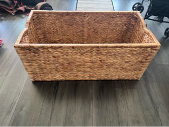 Modern storage container