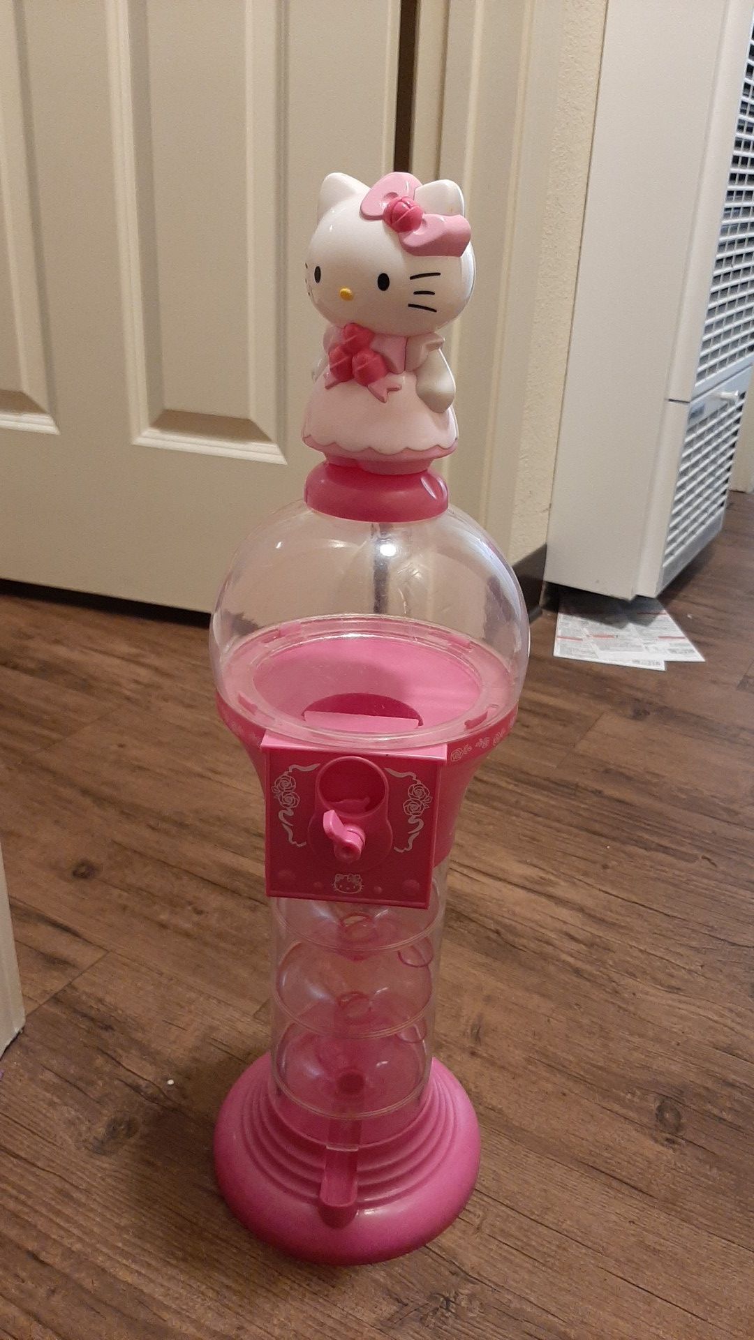 Hello Kitty Bubble Gum Machine Penny Bank