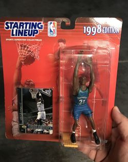 New 1998 Kevin Garnett Minnesota Timberwolves Starting Lineup Collectible Figure