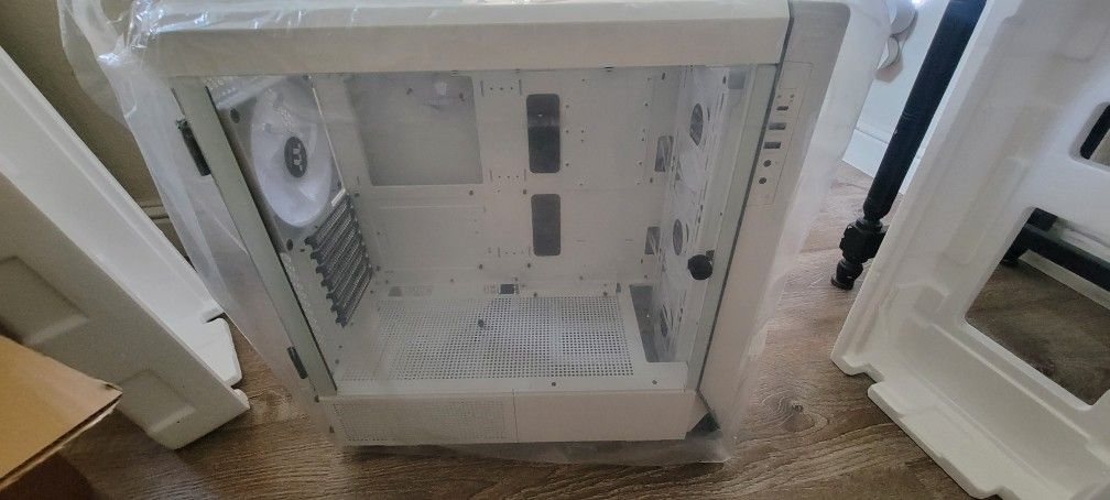 Thermaltake Ceres 500 TG ARGB