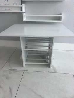 Kids table