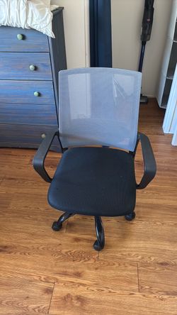 Mesh Office Chair with Armrests