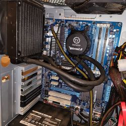 GIgabyte Motherboard with ASUS GPU, AIO cooler and Wireless Card