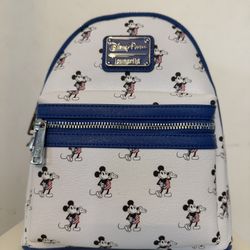 Loungefly Disney Parks🏰 ⭐️