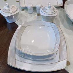 Fine Dinnerware Set 