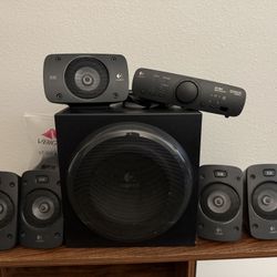 Logitech Z906 5.1 Surround Sound Speaker System