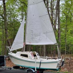 '94 West Wight Potter 15 Sailboat