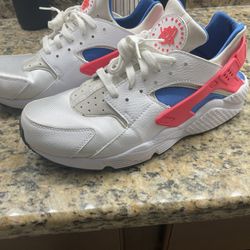 Men’s Nike Air Huaraches- 10.5