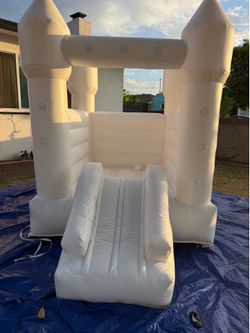6ft x 6ft white bounce house