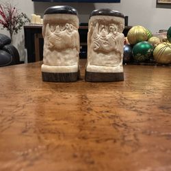 Hand Carved African “Elephant Design” SALT & PEPPER Shakers 