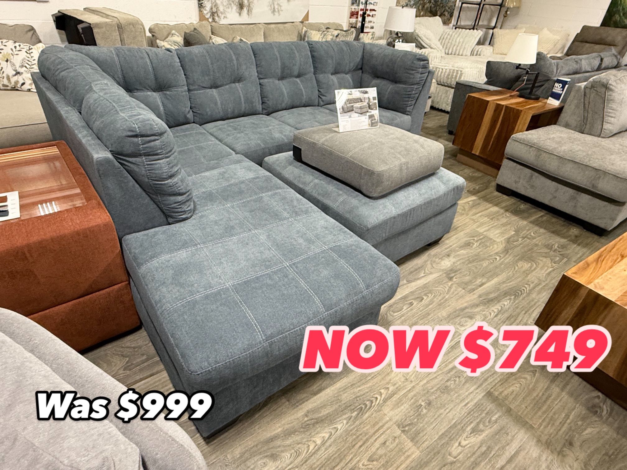 Weekend Deals - Sofas Loveseats Sectionals