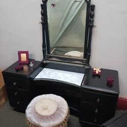 Cool Vanity 
