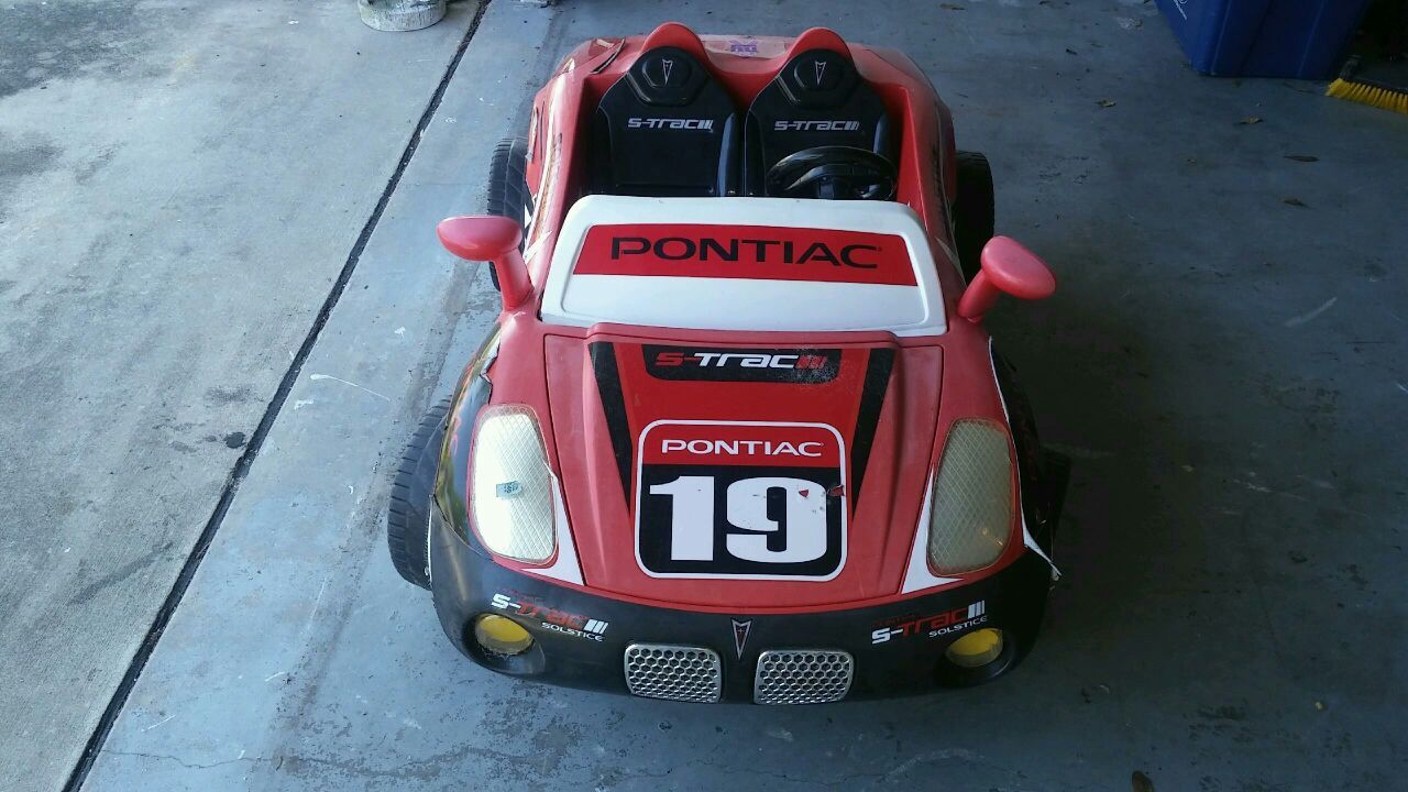 Pontiac Solstice Power wheels car