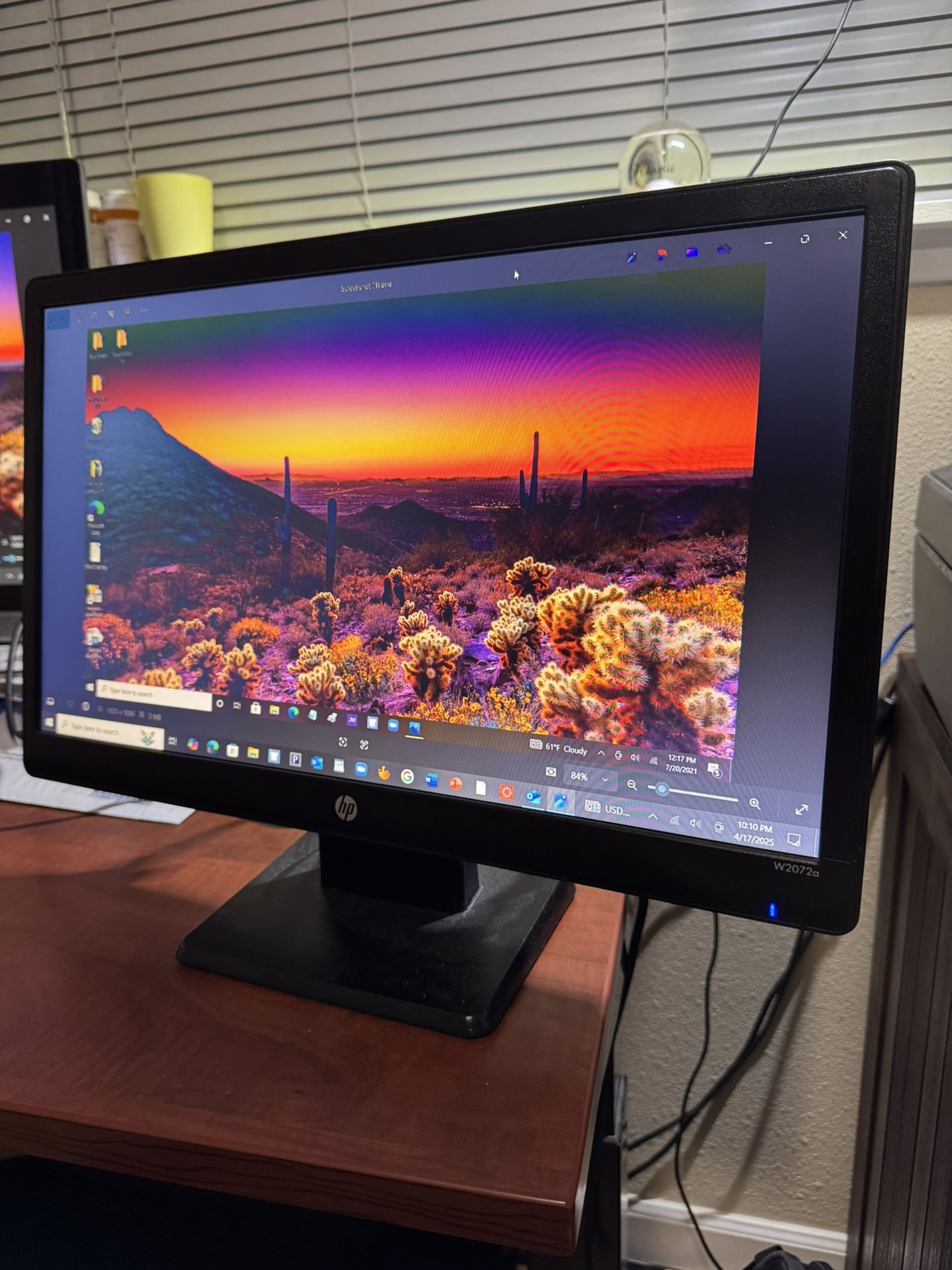 Hp 20 In Computer Monitor W/ Speakers