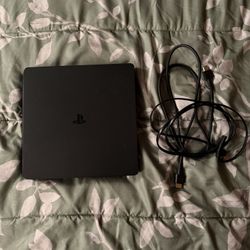 PS4 SLIM W/ GAMES & ACCESSORIES  OBO