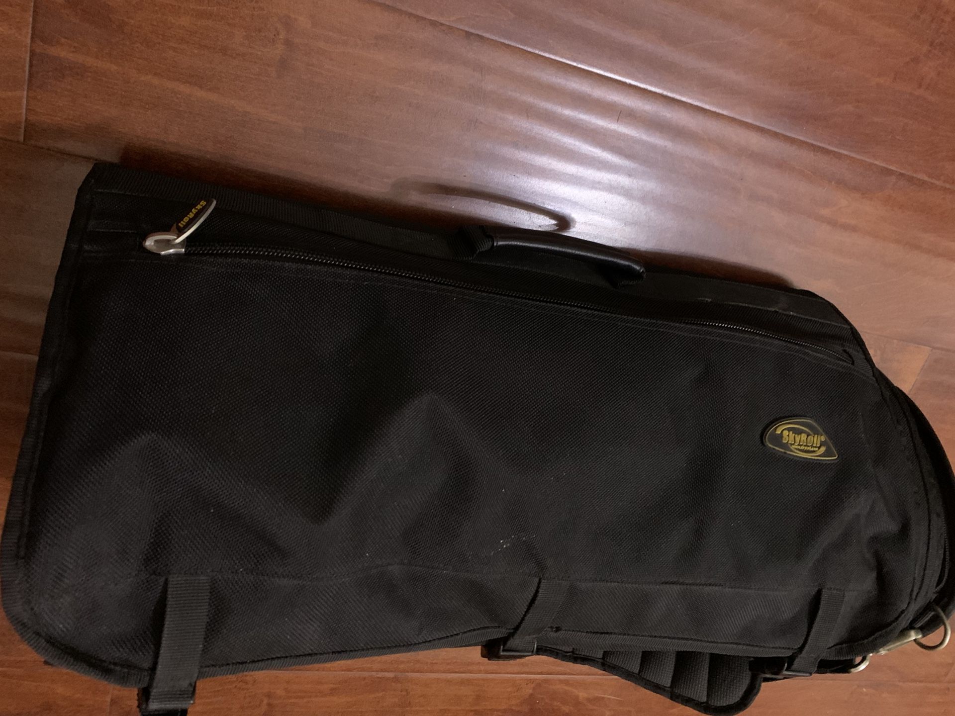 Skyroll 24" Roll Up Garment Travel  Lp km Bag Carry On Luggage Black Read
