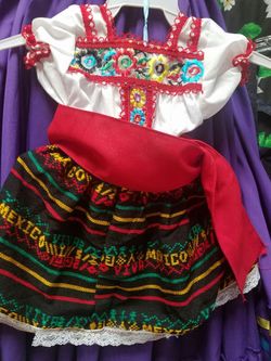 Hermosos set de bebe 12 de diciembre dia de la Vigen de Guadalupe Artesania Mexicana
