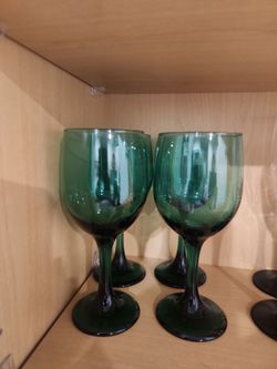Wine Glasses 🍷