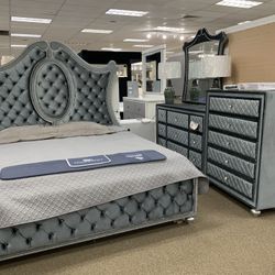 BED/BEDROOM SETS