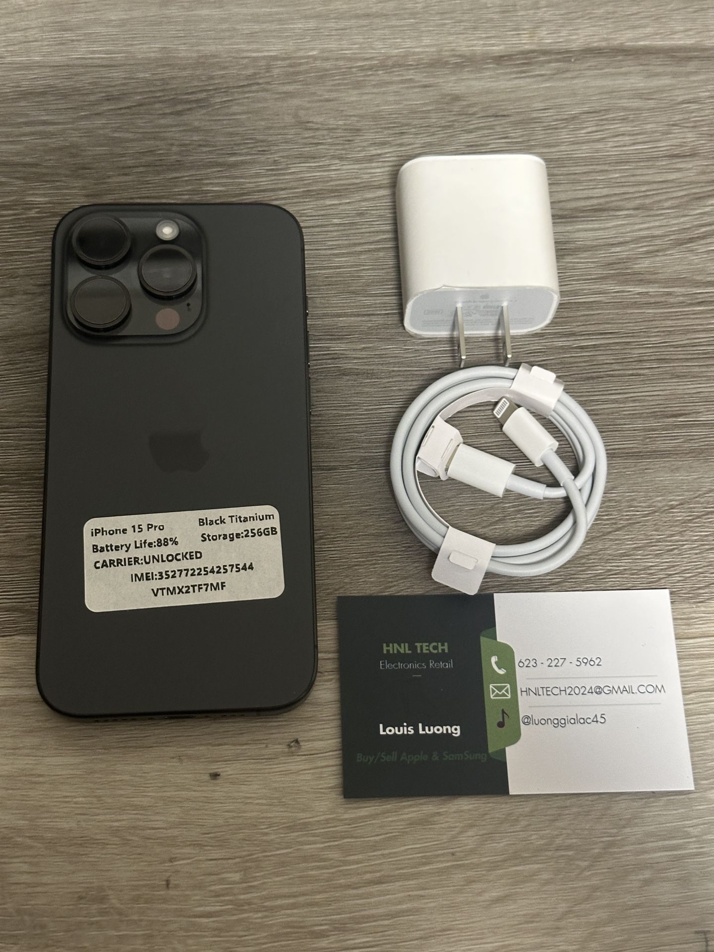 📱 iPhone 15 Pro 256Gb - Unlocked - Excellent Condition!