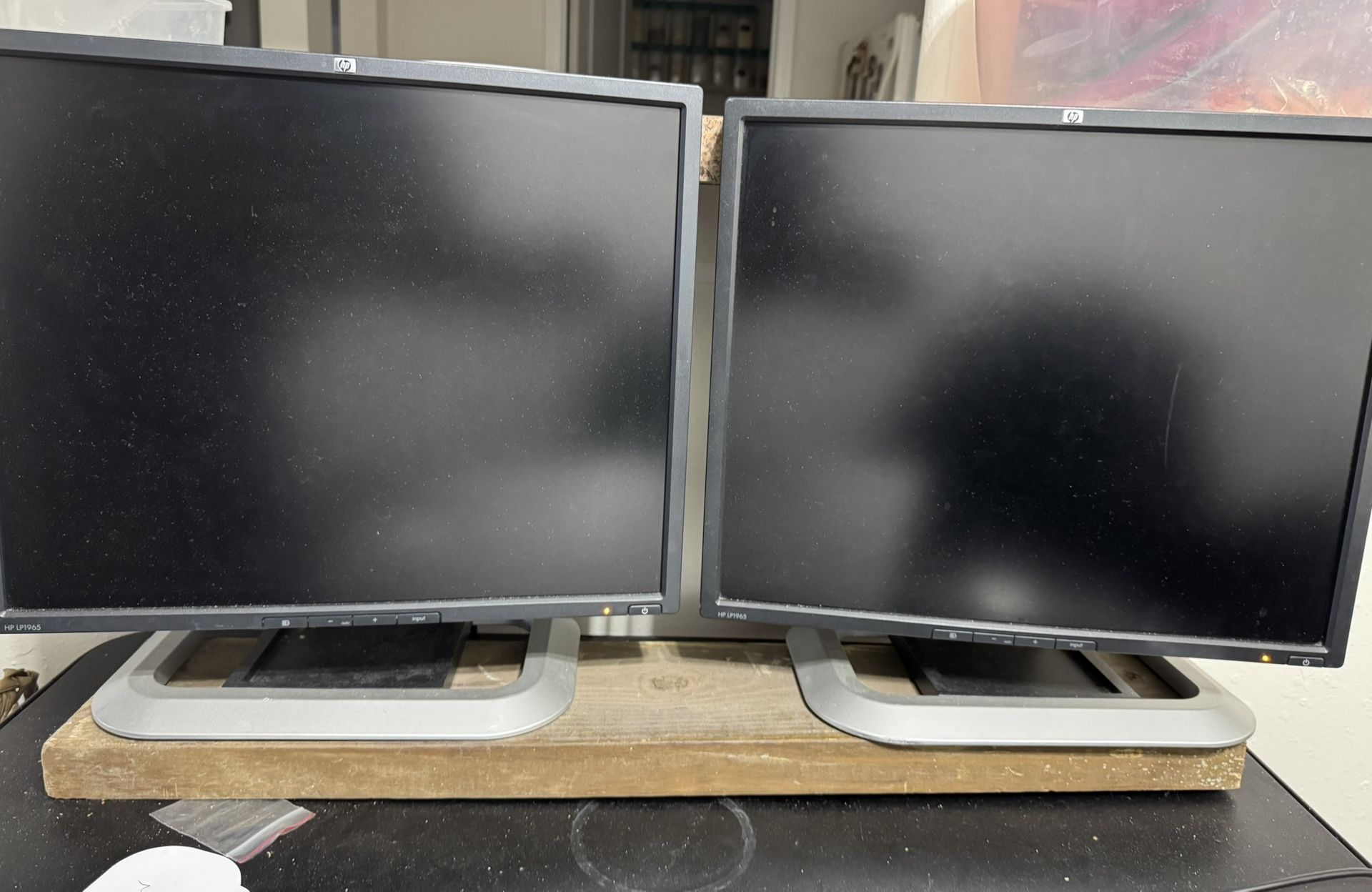 HP 19inch Monitors