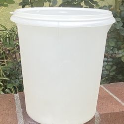 Vintage Large White Tupperware Container for Sale in Escondido