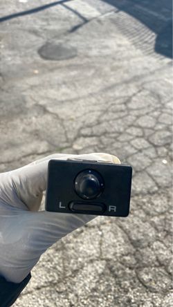 Infiniti G20 mirror switch (p11)