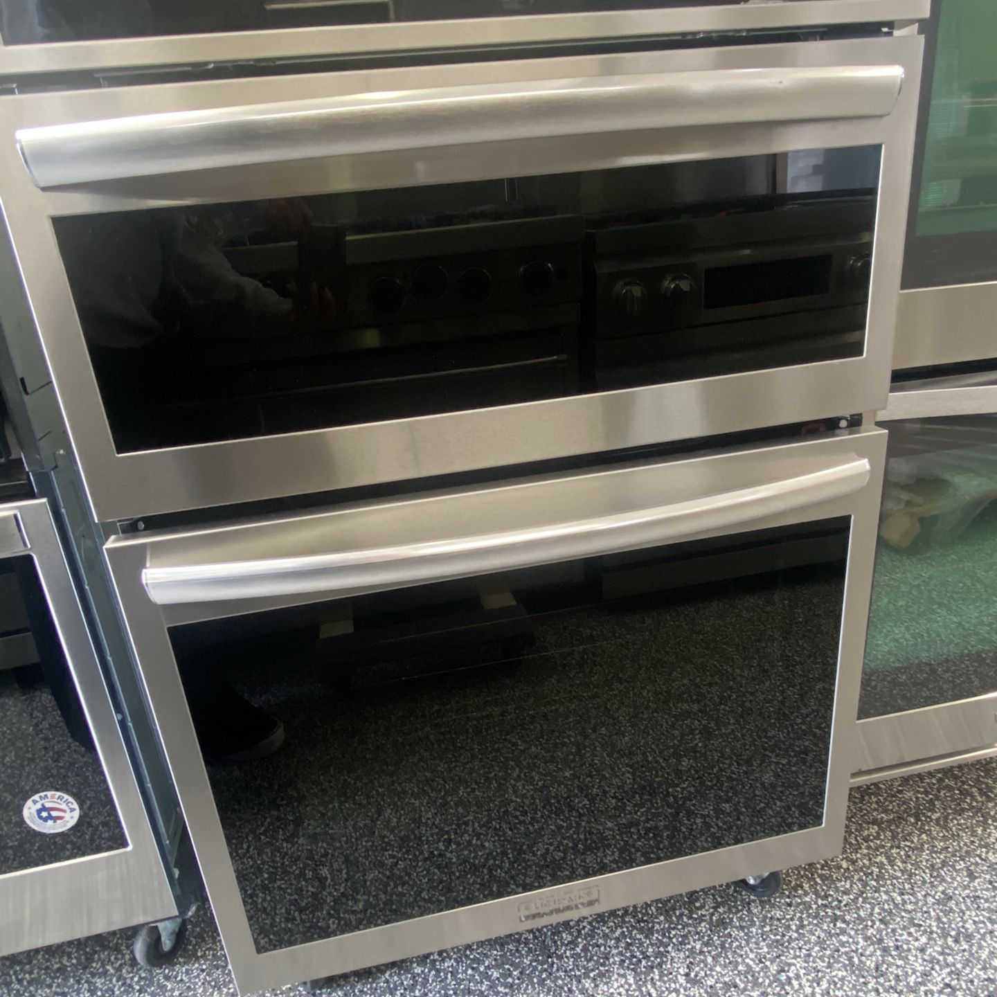 Frigidaire Gallery 30” Built in Microwave Oven Wall Combo 