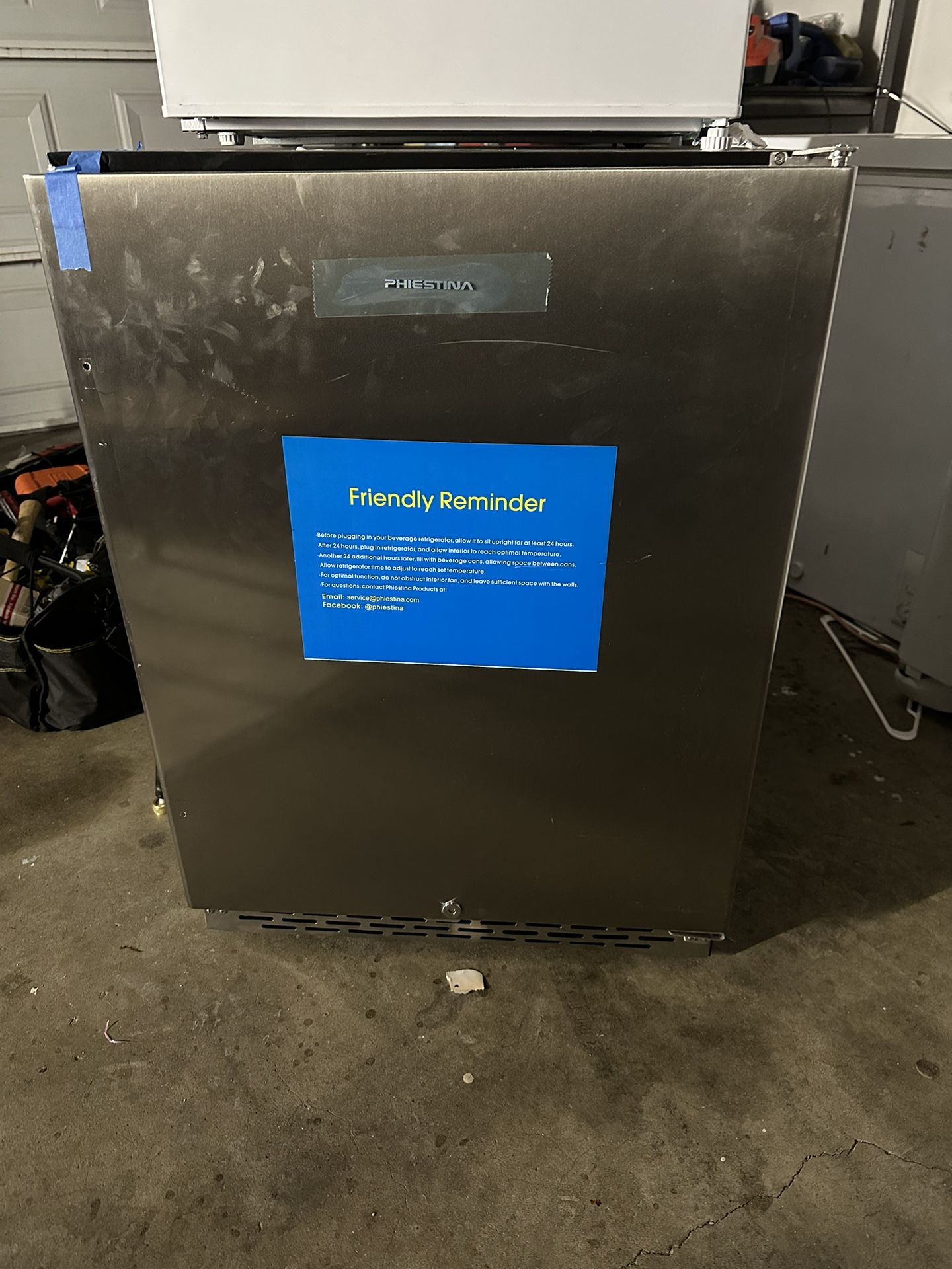 Phiestina PH-150BF Built-In 175 can refreigerator