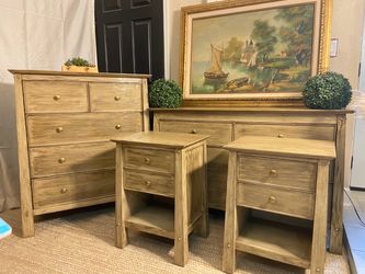 Rustic Wood Bedroom Set with Dresser and Nightstands