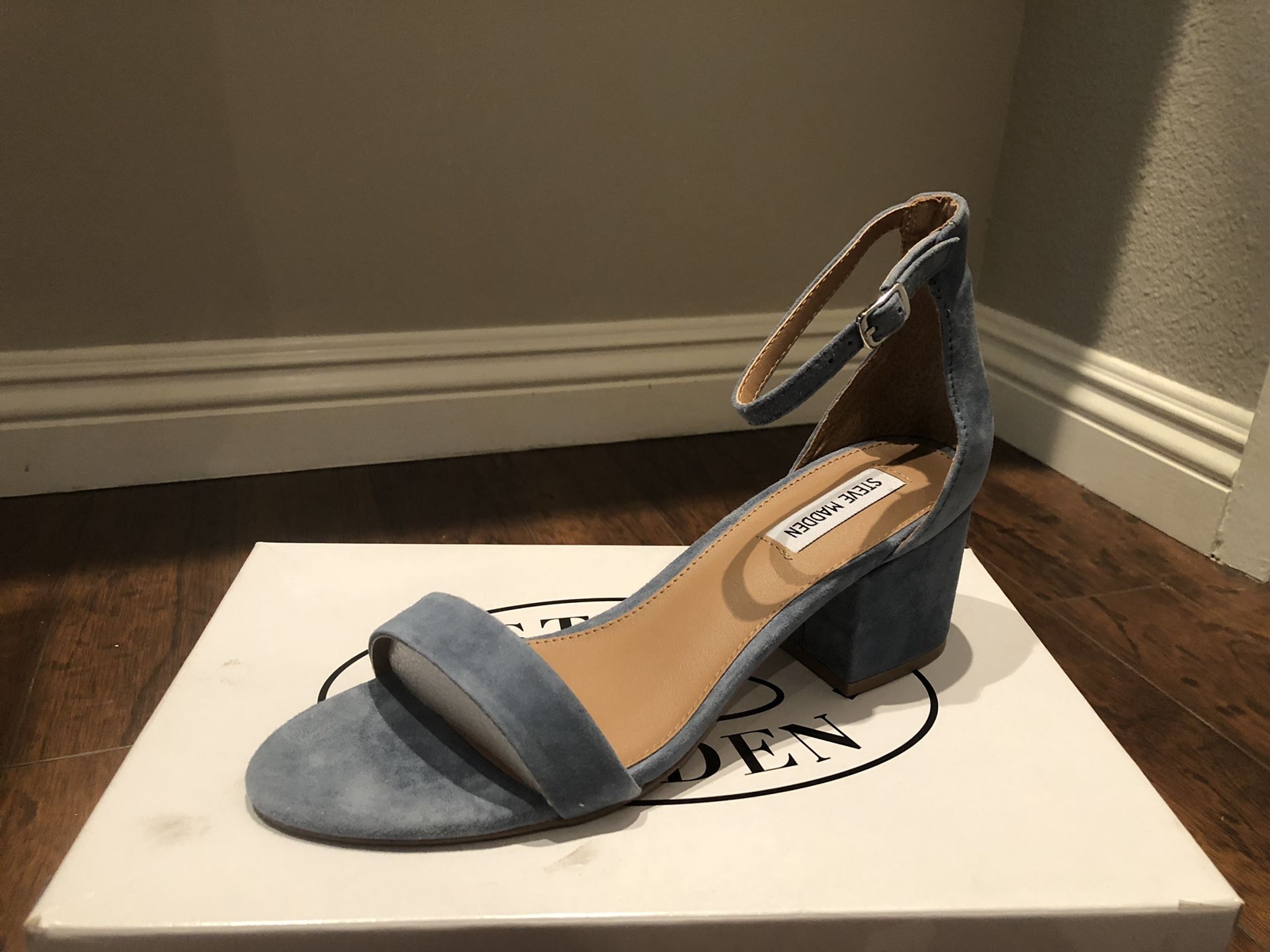 steve madden light blue suede heels