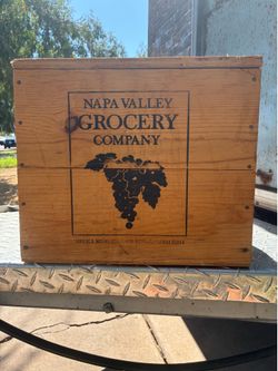 Vintage crate Sonoma and Hawaii markings