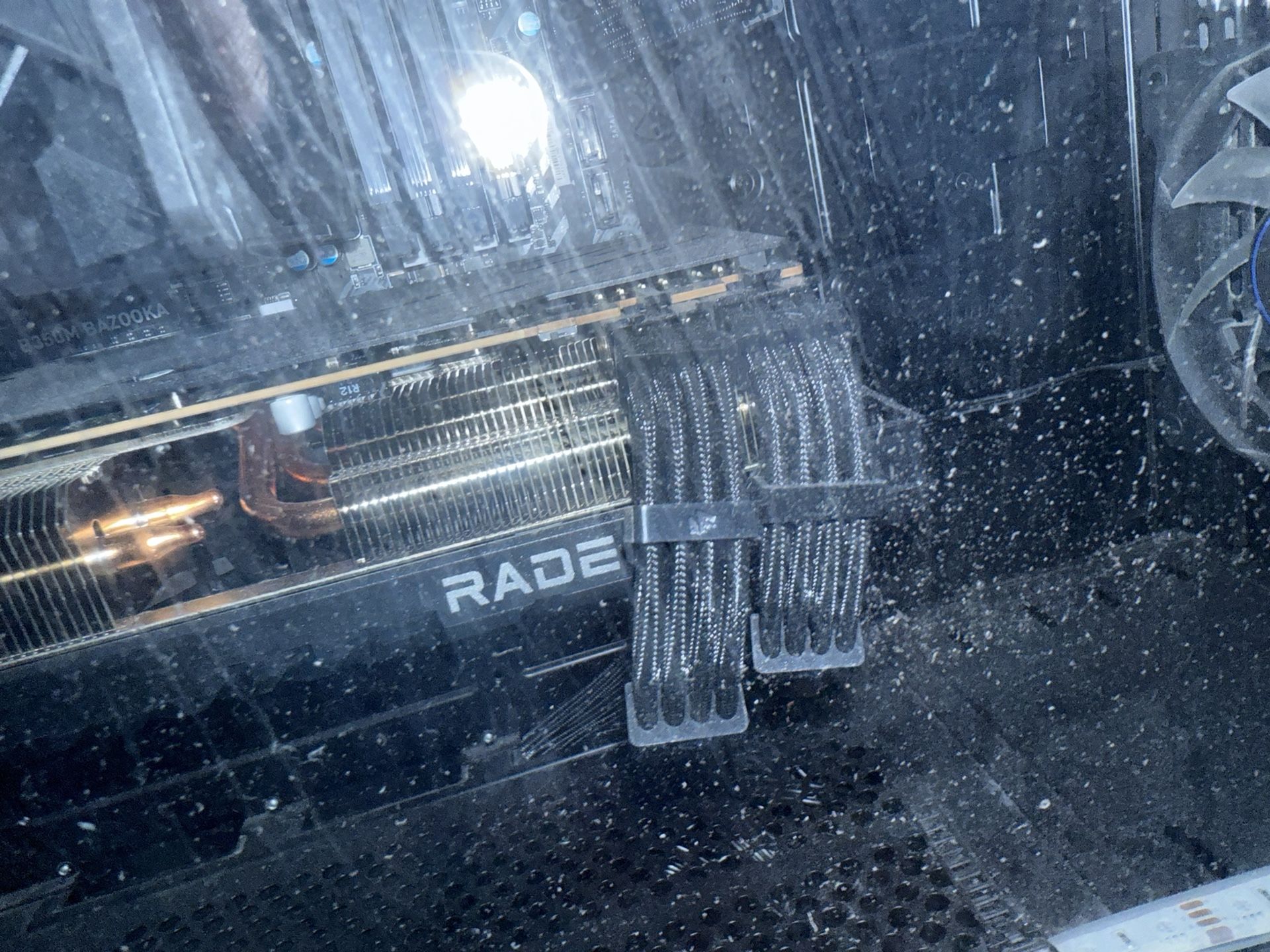 Gaming GPU for sale! Radeon RX 7700XT