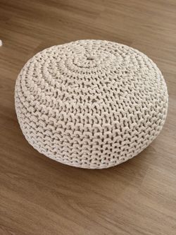 White beige poof chair