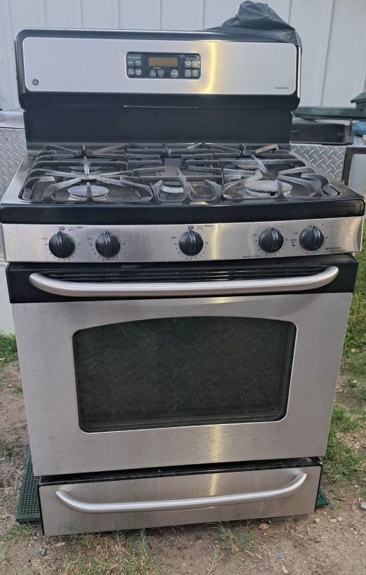 GE 5 Burner Gas Range