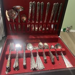 TUDOR PLATE Antique 96 Pieces Of Silverset 