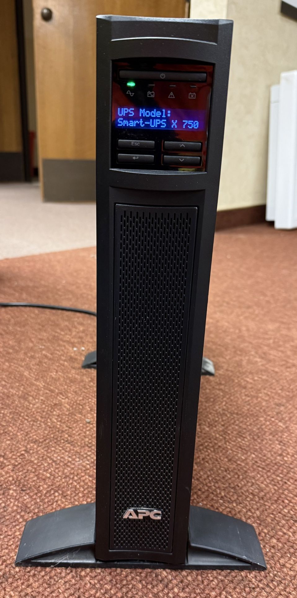 APC Smart UPS X 750