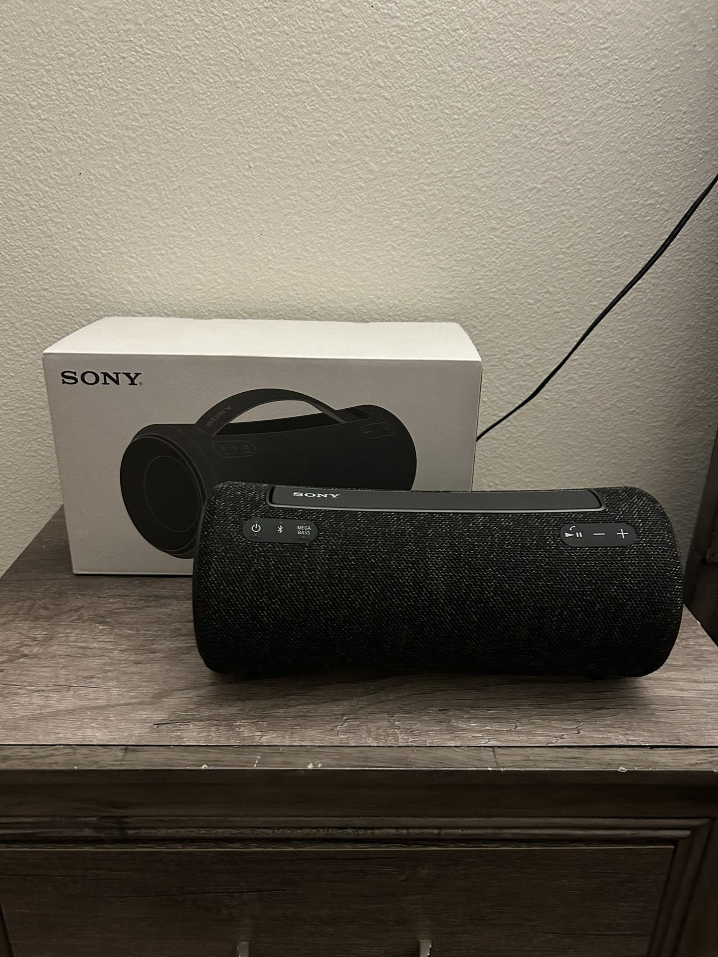 BRAND NEW XG300 SONY SPEAKER