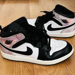 Nike Air Jordan 1 Mid SE Zen Master  Size 2.5