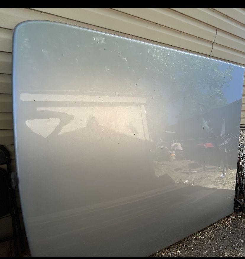 Silver Leer Bed Cover Hard Top 2014-2018 Silverado 1500 Chevy