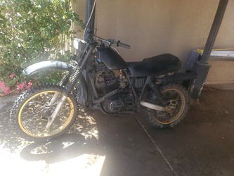 Suzuki Dr 500 Black And Gold Dirt Bike 498 cm 3 Needs Kickstarter And.....As Is