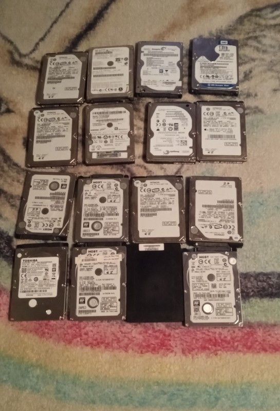 hard drive 250gb 320gb 500gb
( 2.5 laptop )
mix gb HDD
mix brands
( 16 pieces )