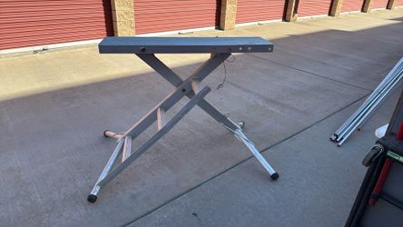 Adjustable step platform