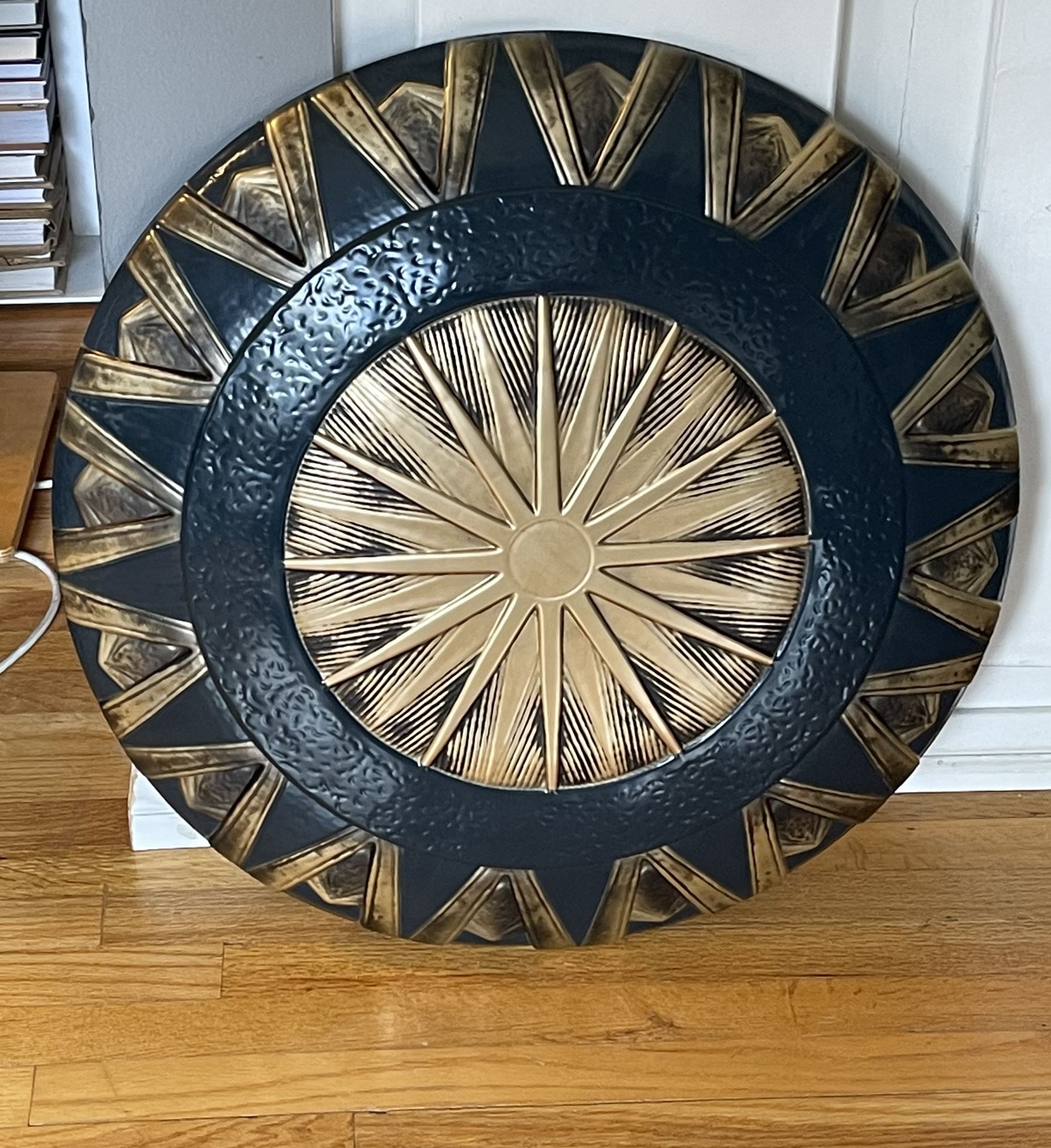 AWESOME! Wonder Woman - BNWT 23" Full-size Shield & Sword Set!!!