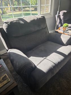 Oversized recliner