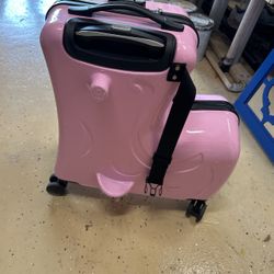 Kids Rising Pulling Suitcase 