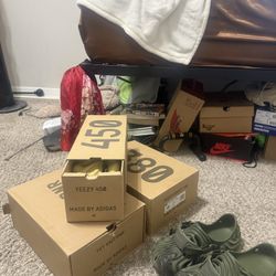 YEEZY YEEZY YEEZY all for 80$