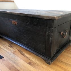 Large Distressed Wood Chest / Trunk