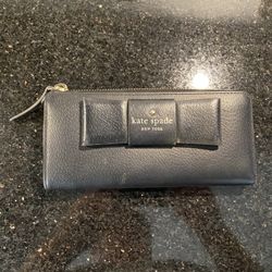 Kate Spade Robinson St. Black Bow Wallet 3.5”x7.5”
