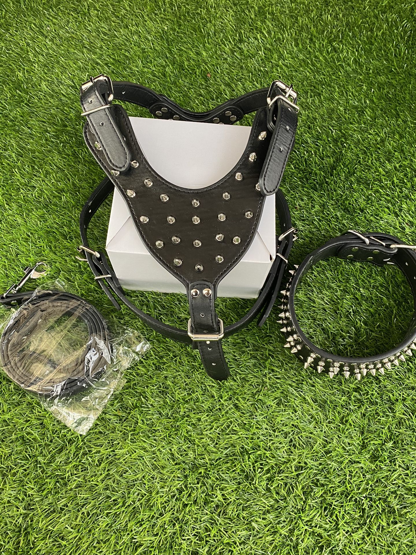 New 3 piece Dog Collar and Harness Set Size L